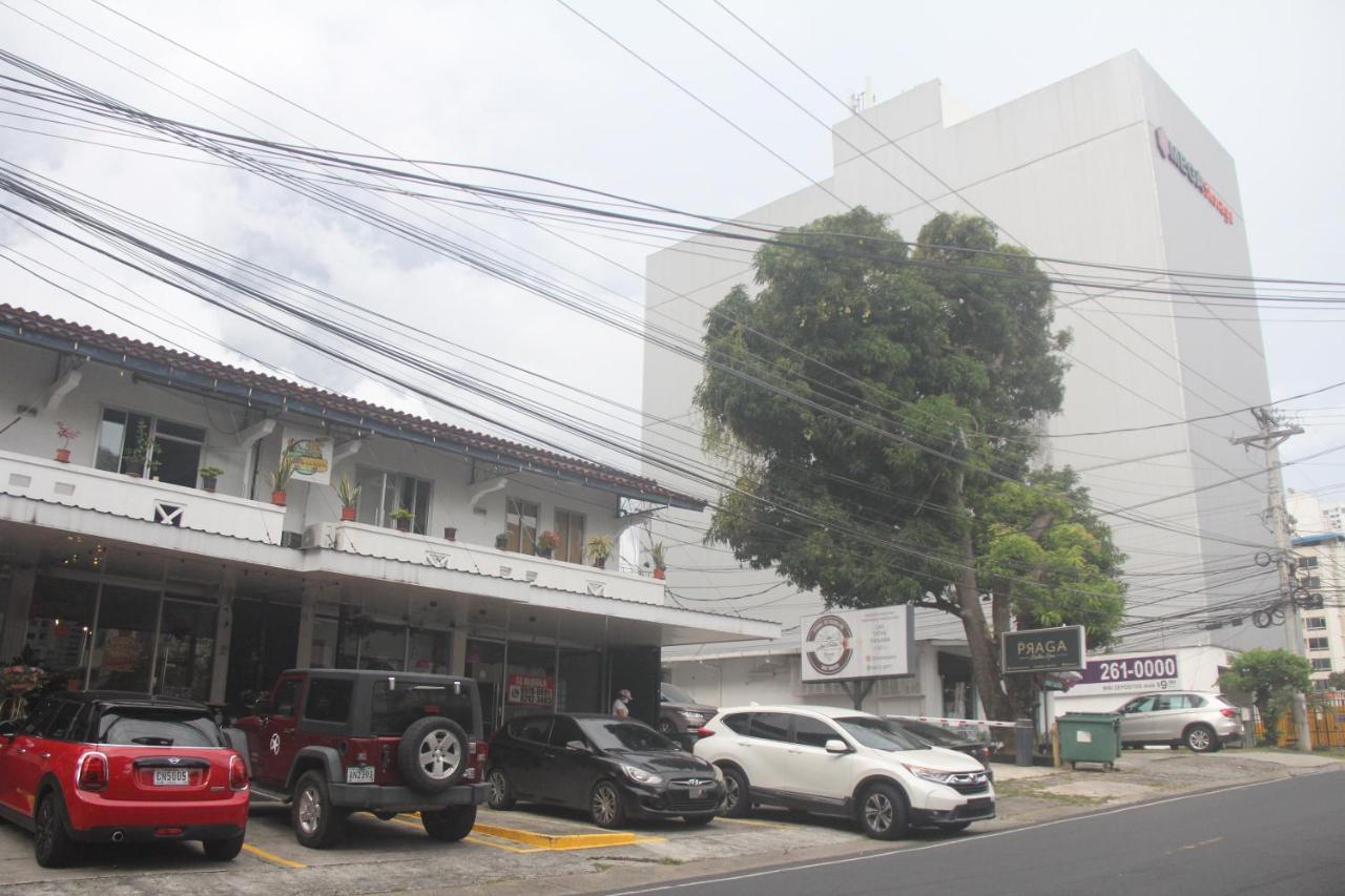 Eden'S Garden Hostel Panama City Ngoại thất bức ảnh