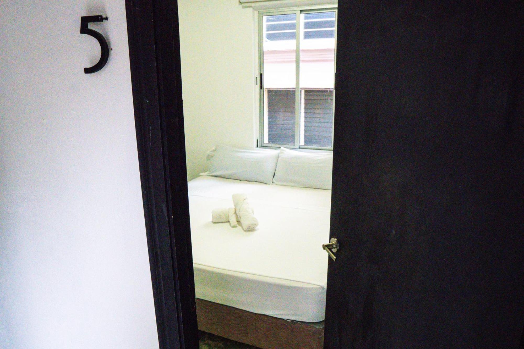 Eden'S Garden Hostel Panama City Ngoại thất bức ảnh